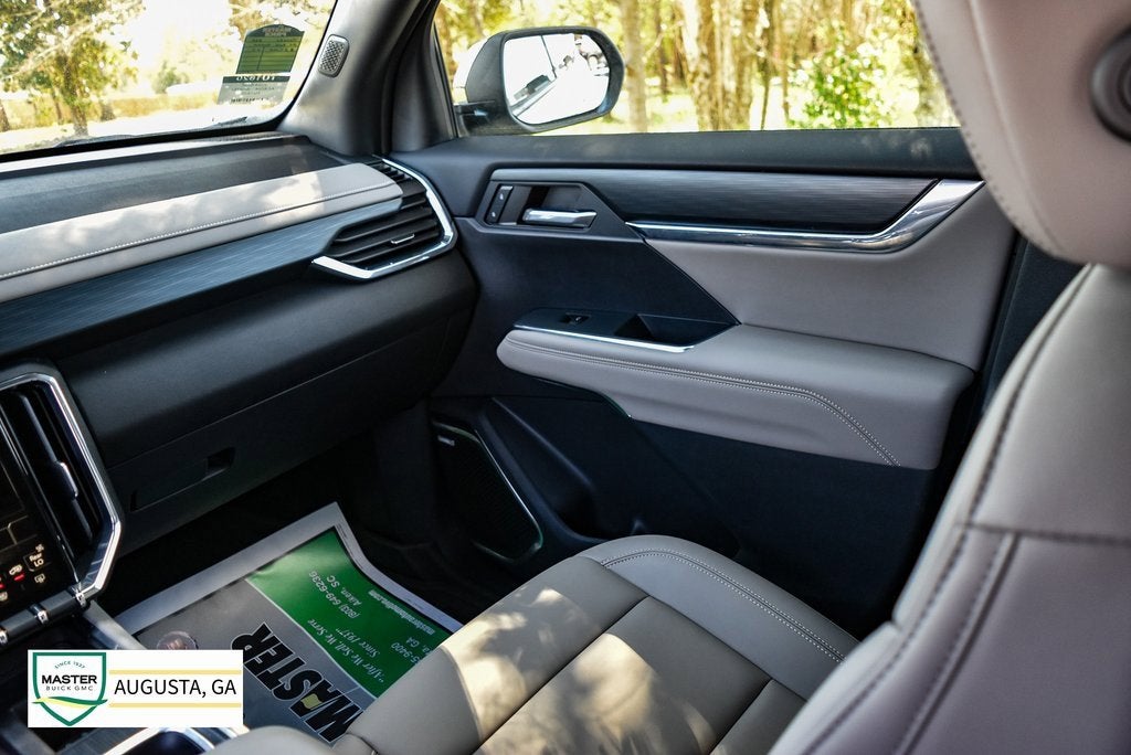 2024 GMC Acadia Elevation