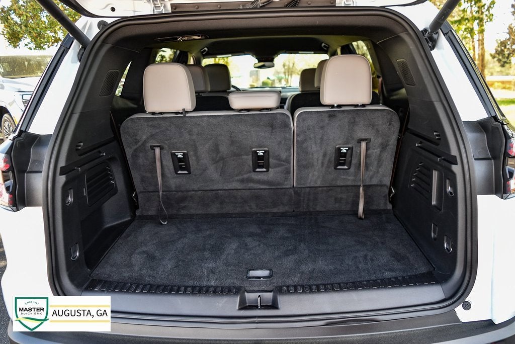 2024 GMC Acadia Elevation