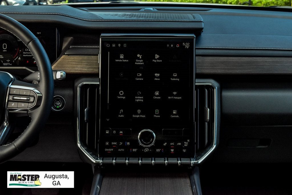 2024 GMC Acadia Denali