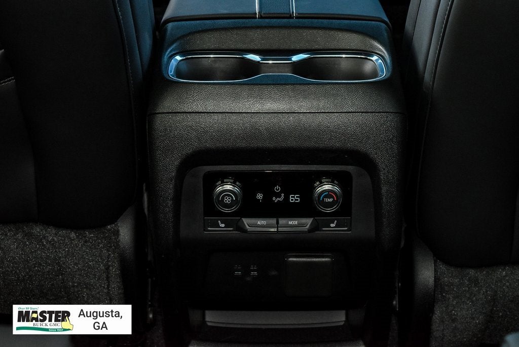 2024 GMC Acadia Denali