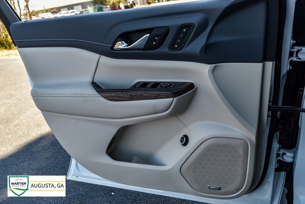 2022 GMC Acadia Denali