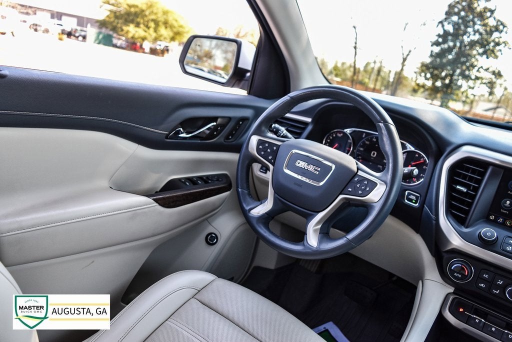 2022 GMC Acadia Denali