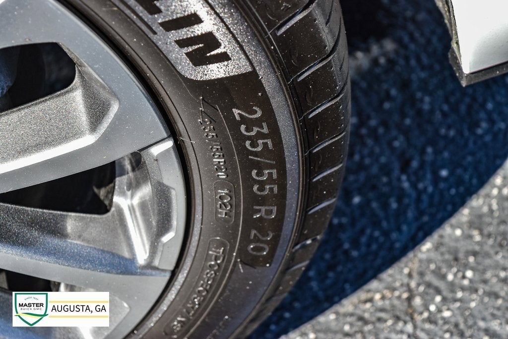 2022 GMC Acadia Denali