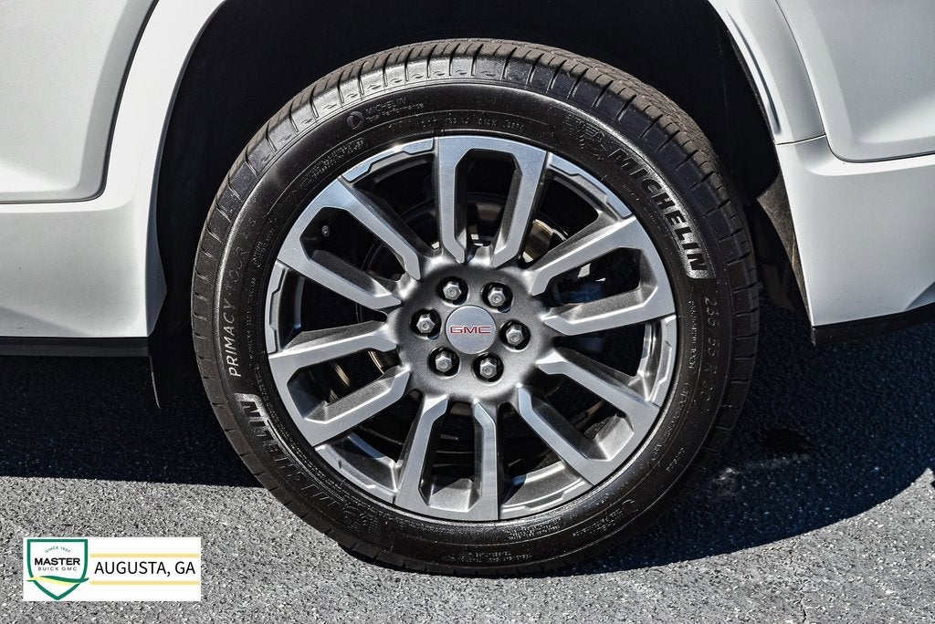 2022 GMC Acadia Denali