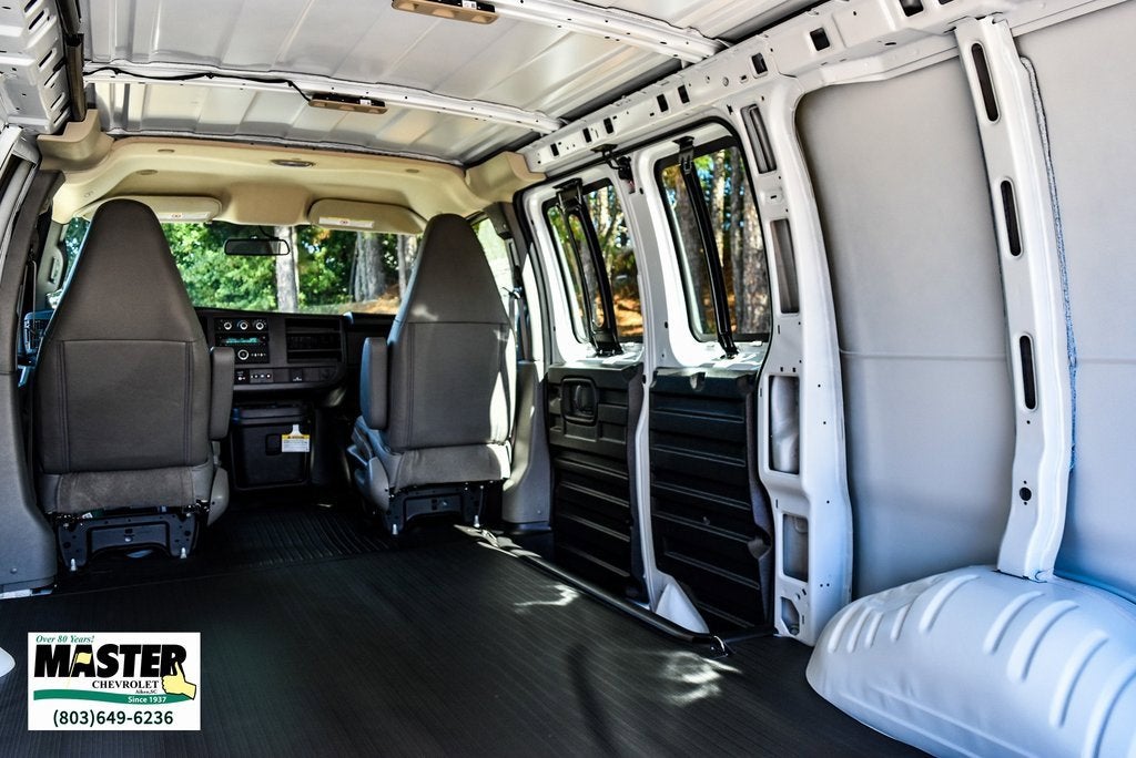 2025 Chevrolet Express Cargo 2500 WT