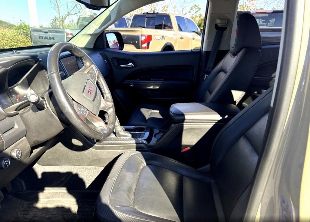 2021 GMC Canyon 4WD AT4 w/Leather